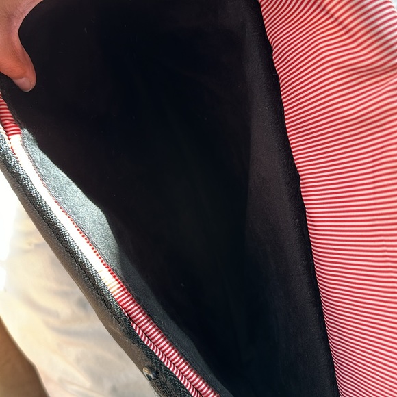 Herschel Supply Co Brand Messenger Crossbody Laptop Bag - Picture 5 of 6